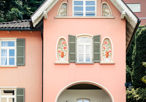 Ansicht einer Villa im Jugenstil am Luganer See.